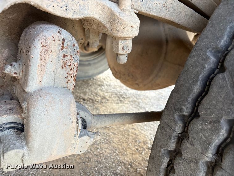 image for item ET5419 2011 Freightliner M2 water truck