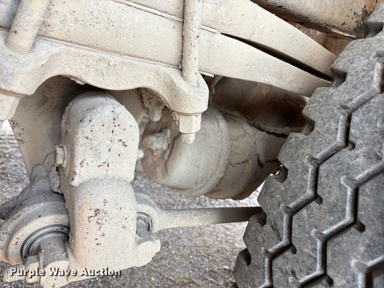 image for item ET5419 2011 Freightliner M2 water truck