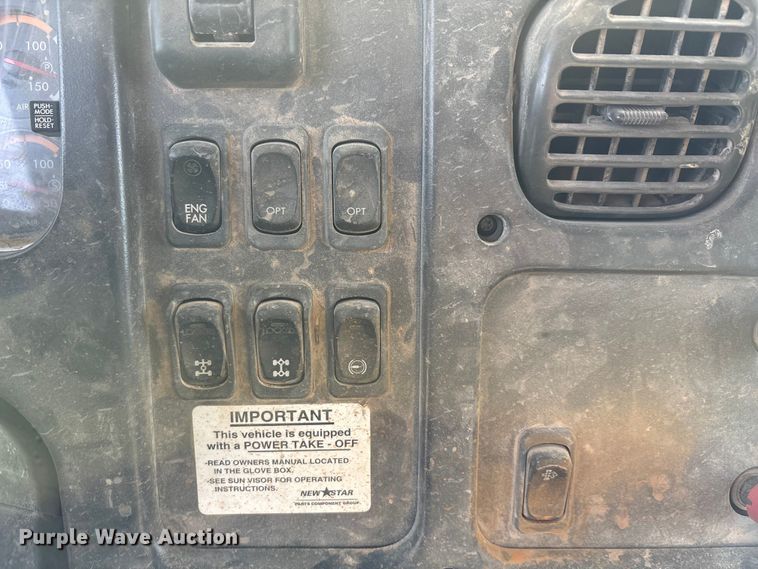 image for item ET5419 2011 Freightliner M2 water truck