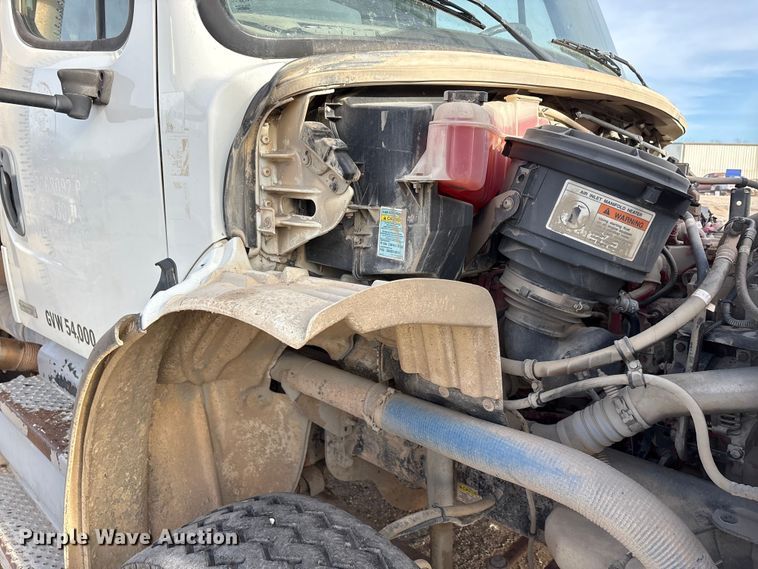 image for item ET5419 2011 Freightliner M2 water truck