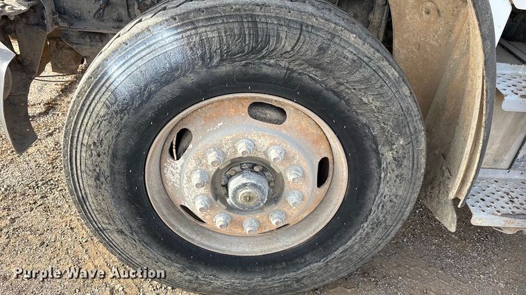 image for item ET5419 2011 Freightliner M2 water truck