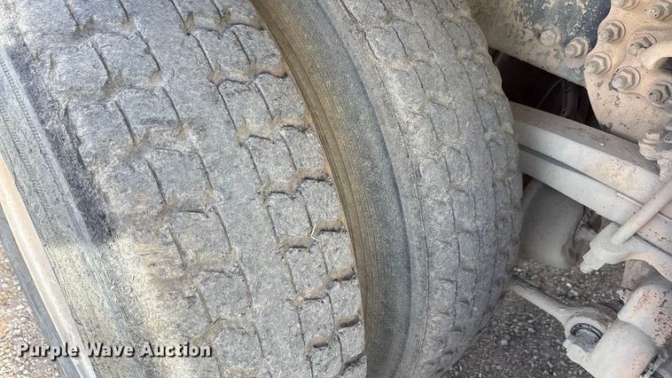 image for item ET5419 2011 Freightliner M2 water truck