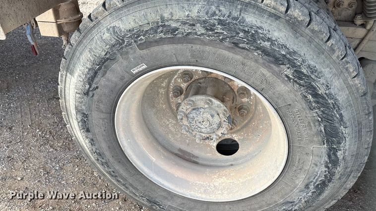 image for item ET5419 2011 Freightliner M2 water truck