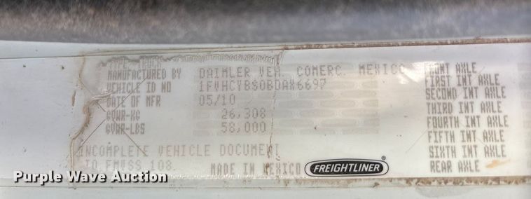 image for item ET5419 2011 Freightliner M2 water truck