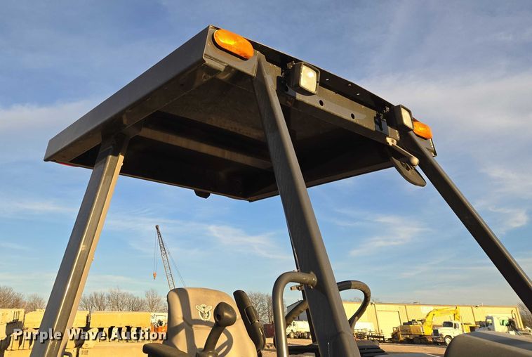 image for item ET5424 2018 Case 570N EP landscape tractor