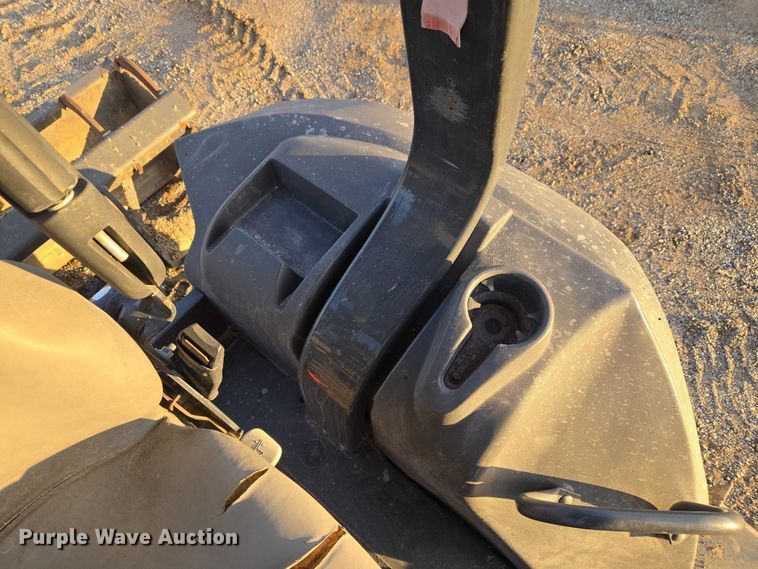 image for item ET5424 2018 Case 570N EP landscape tractor