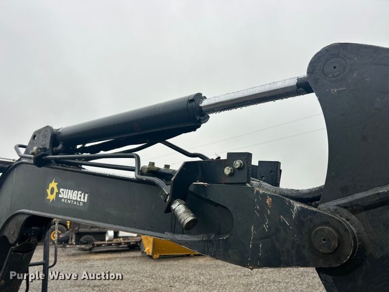 image for item ET6677 2013 John Deere 35D mini excavator