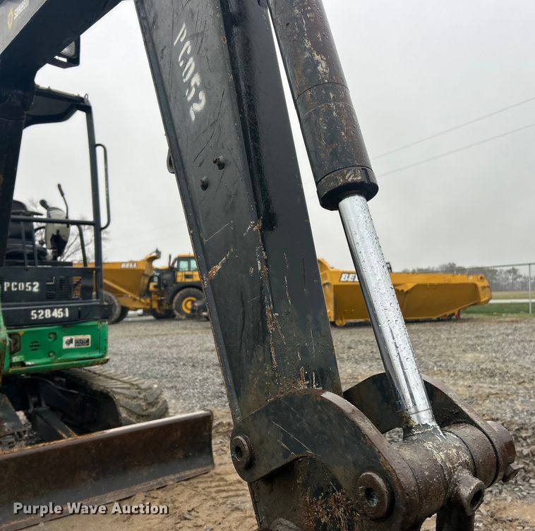 image for item ET6677 2013 John Deere 35D mini excavator