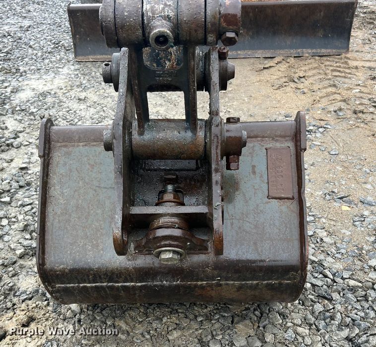 image for item ET6677 2013 John Deere 35D mini excavator