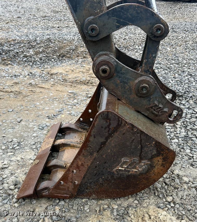 image for item ET6677 2013 John Deere 35D mini excavator