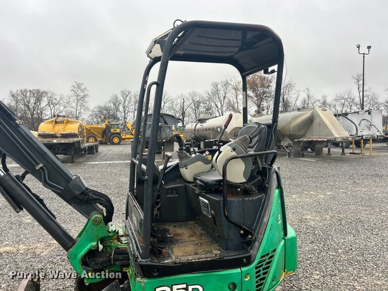 image for item ET6677 2013 John Deere 35D mini excavator