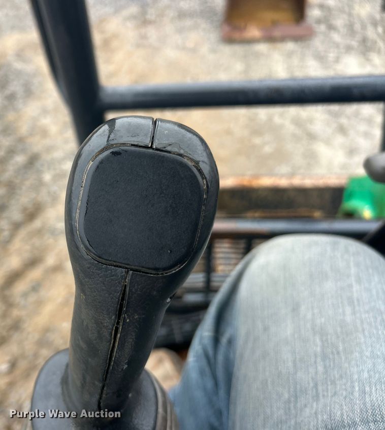 image for item ET6677 2013 John Deere 35D mini excavator