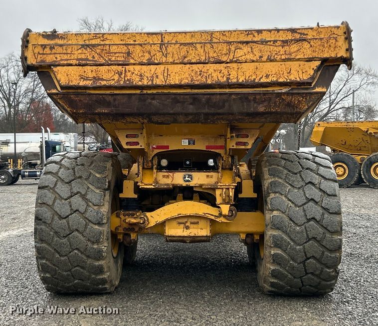 image for item ET6680 2015 John Deere 410E articulated haul truck