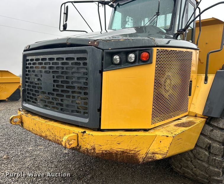 image for item ET6680 2015 John Deere 410E articulated haul truck