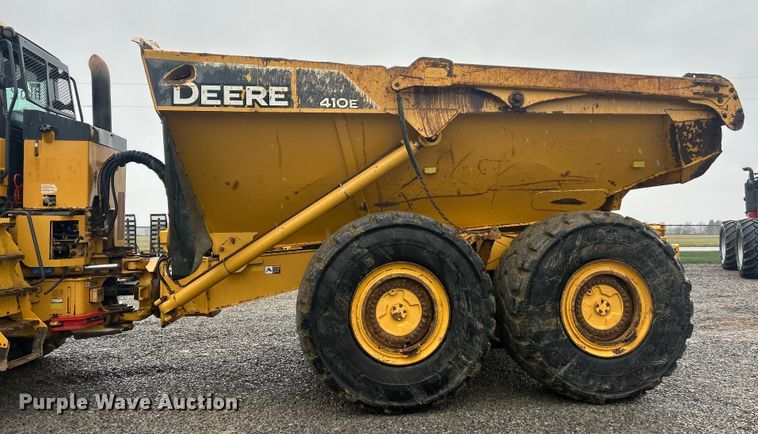 image for item ET6680 2015 John Deere 410E articulated haul truck