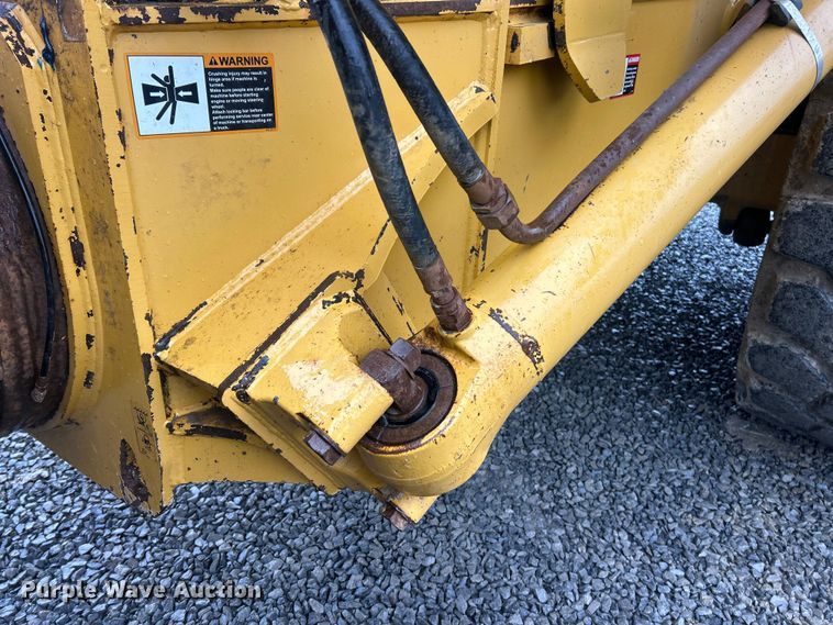 image for item ET6680 2015 John Deere 410E articulated haul truck