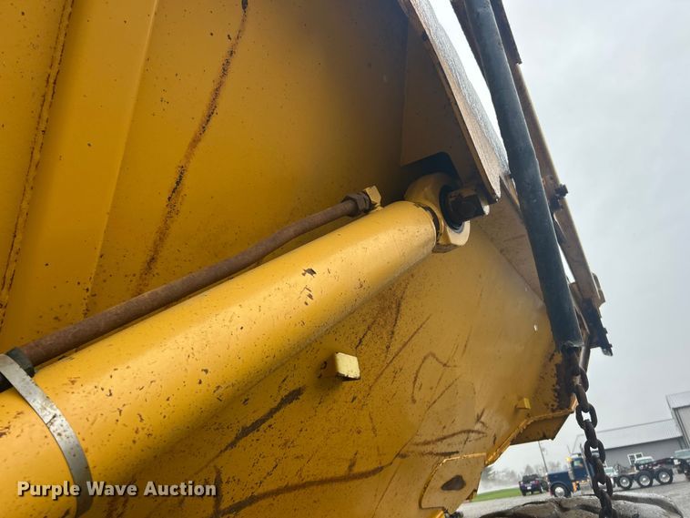 image for item ET6680 2015 John Deere 410E articulated haul truck