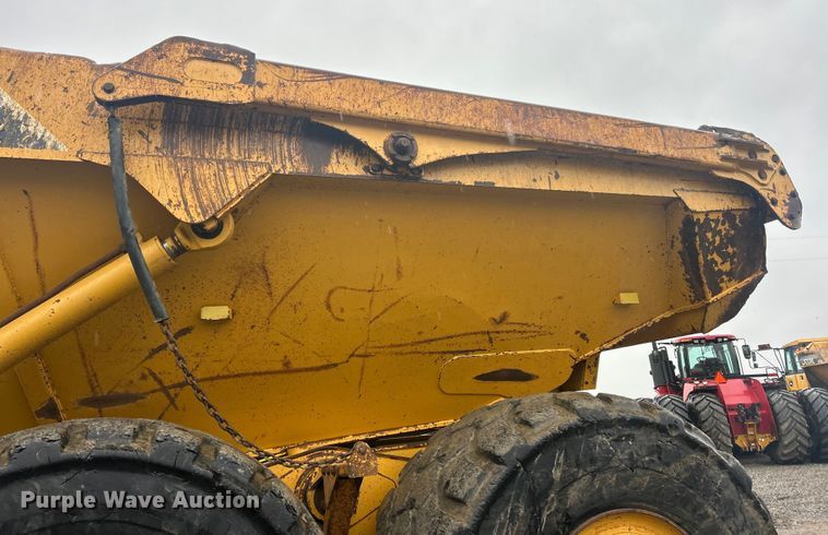 image for item ET6680 2015 John Deere 410E articulated haul truck