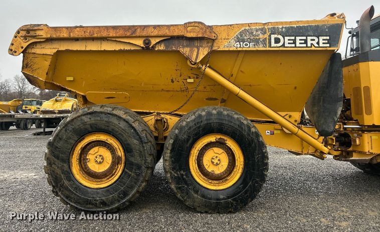 image for item ET6680 2015 John Deere 410E articulated haul truck