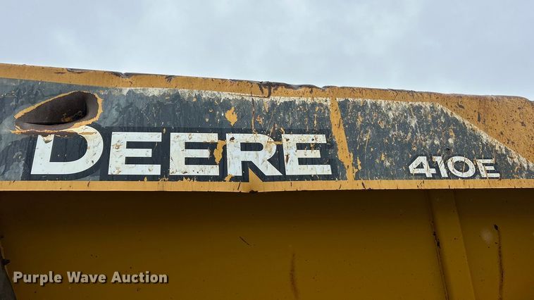 image for item ET6680 2015 John Deere 410E articulated haul truck