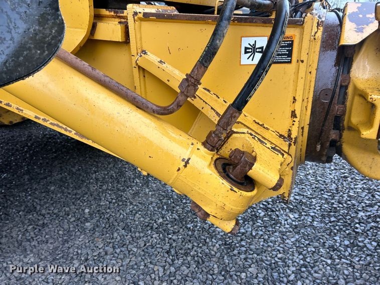 image for item ET6680 2015 John Deere 410E articulated haul truck