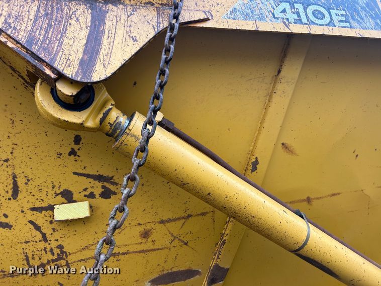 image for item ET6680 2015 John Deere 410E articulated haul truck