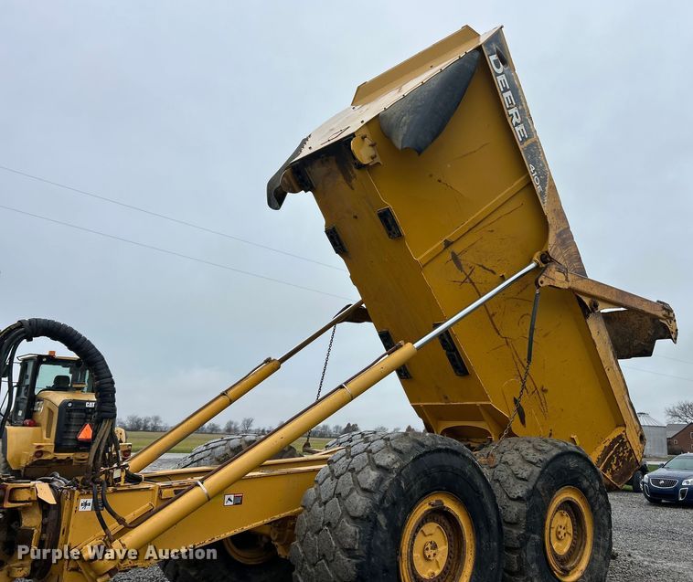 image for item ET6680 2015 John Deere 410E articulated haul truck
