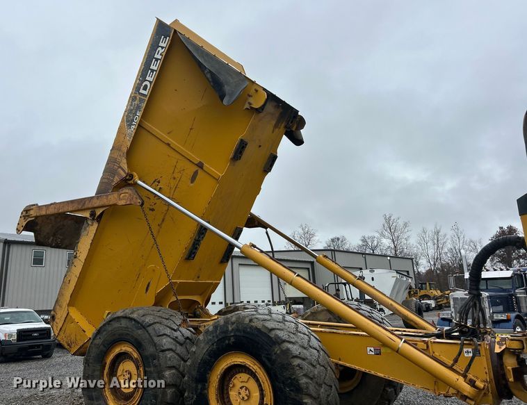 image for item ET6680 2015 John Deere 410E articulated haul truck