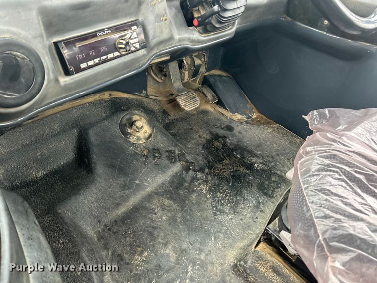 image for item ET6680 2015 John Deere 410E articulated haul truck