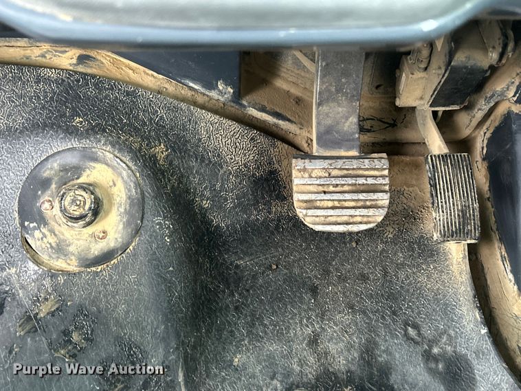 image for item ET6680 2015 John Deere 410E articulated haul truck