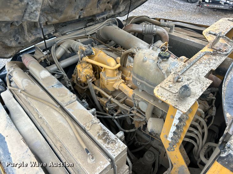 image for item ET6680 2015 John Deere 410E articulated haul truck