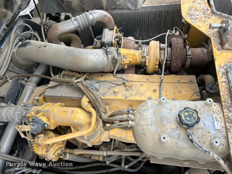 image for item ET6680 2015 John Deere 410E articulated haul truck