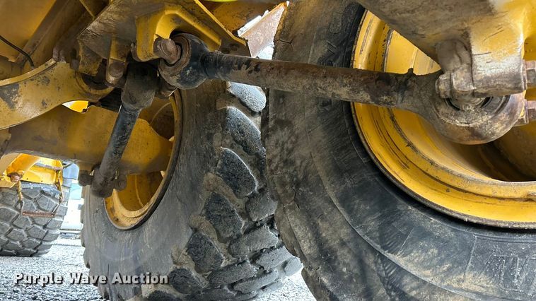 image for item ET6680 2015 John Deere 410E articulated haul truck