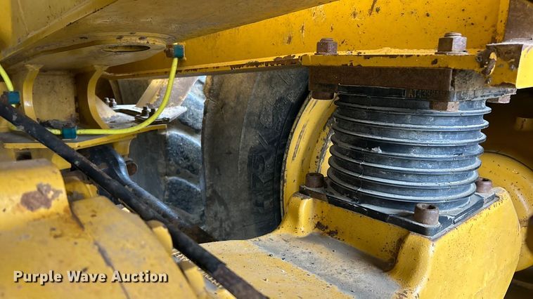 image for item ET6680 2015 John Deere 410E articulated haul truck