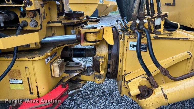 image for item ET6680 2015 John Deere 410E articulated haul truck