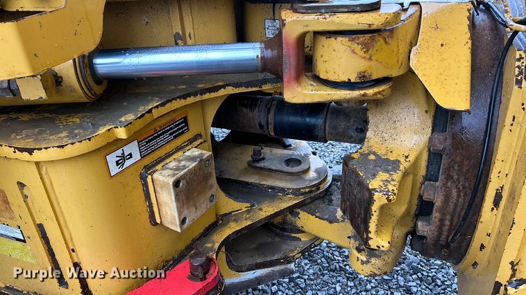 image for item ET6680 2015 John Deere 410E articulated haul truck