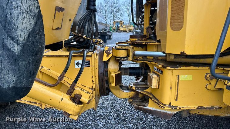 image for item ET6680 2015 John Deere 410E articulated haul truck