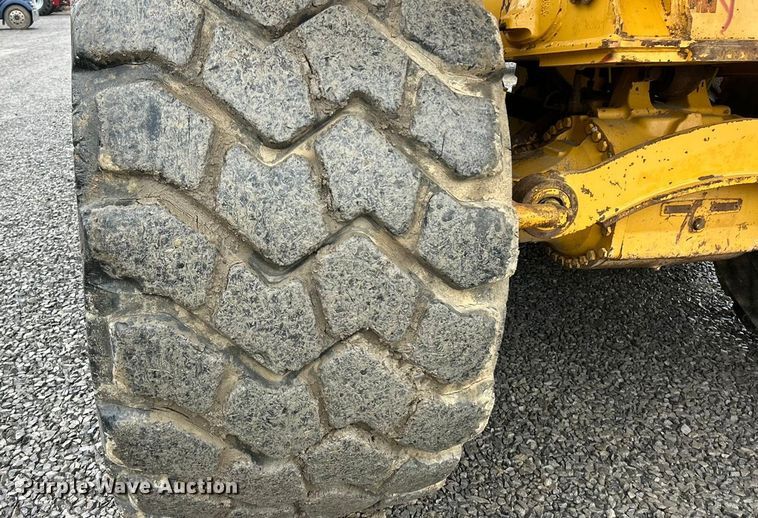 image for item ET6680 2015 John Deere 410E articulated haul truck