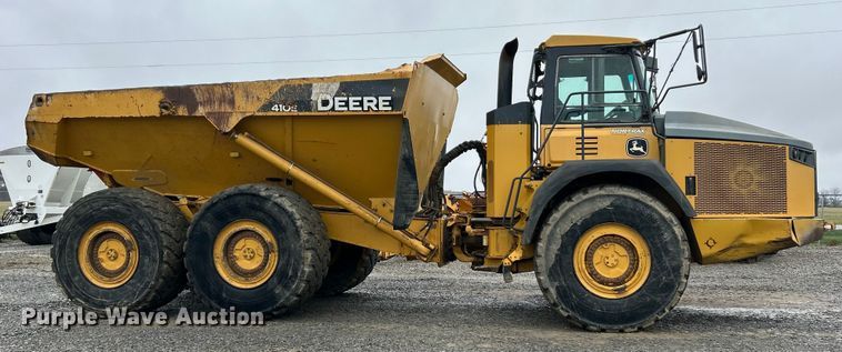 image for item ET6682 2015 John Deere 410E articulated haul truck