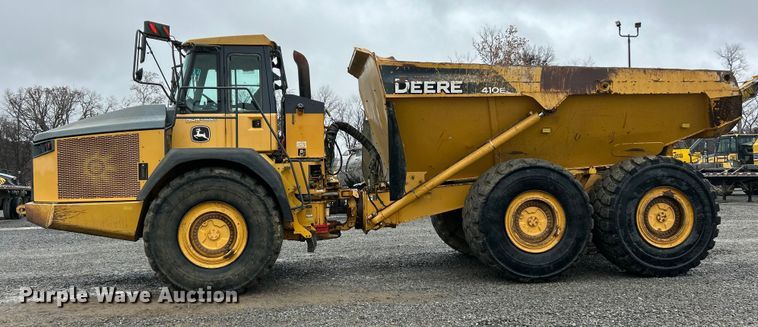 image for item ET6682 2015 John Deere 410E articulated haul truck