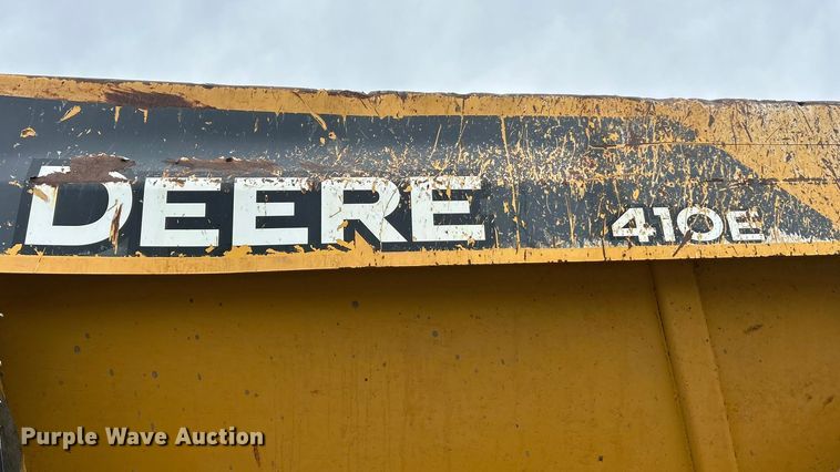 image for item ET6682 2015 John Deere 410E articulated haul truck