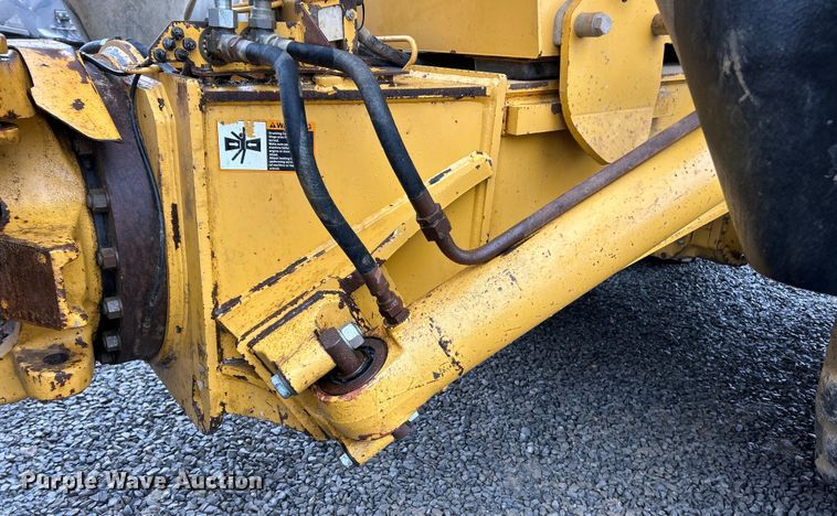 image for item ET6682 2015 John Deere 410E articulated haul truck