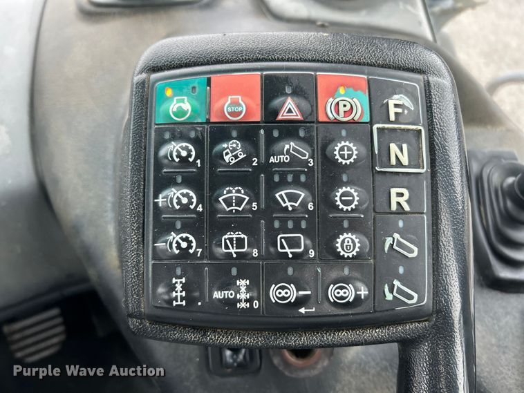 image for item ET6682 2015 John Deere 410E articulated haul truck