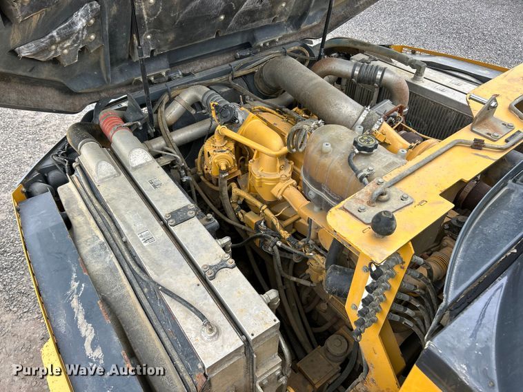 image for item ET6682 2015 John Deere 410E articulated haul truck