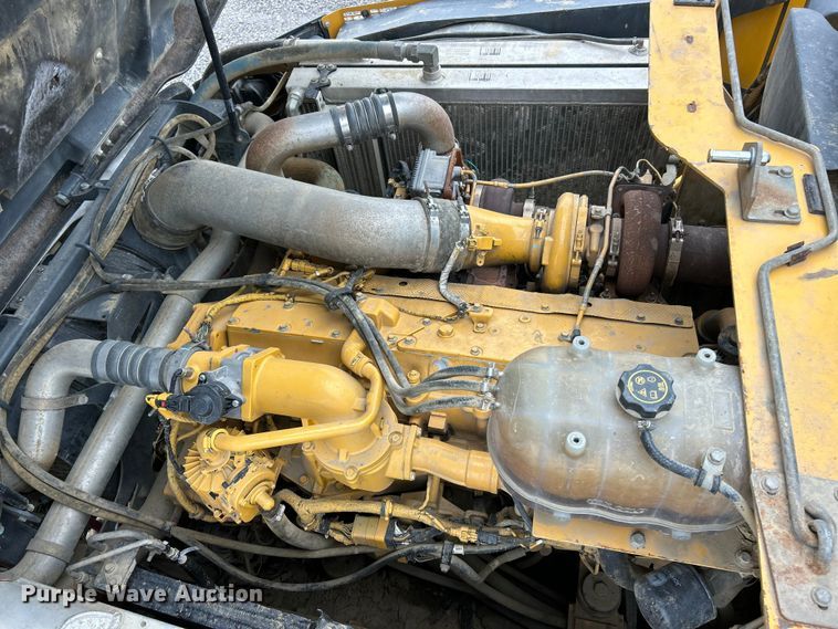 image for item ET6682 2015 John Deere 410E articulated haul truck