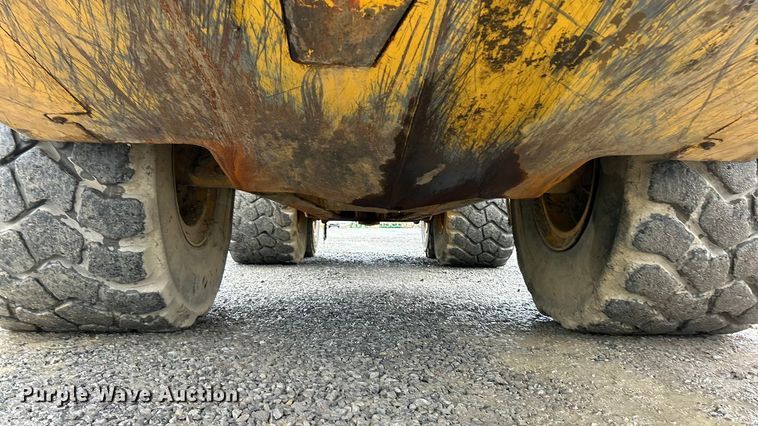 image for item ET6682 2015 John Deere 410E articulated haul truck