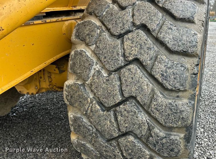 image for item ET6682 2015 John Deere 410E articulated haul truck