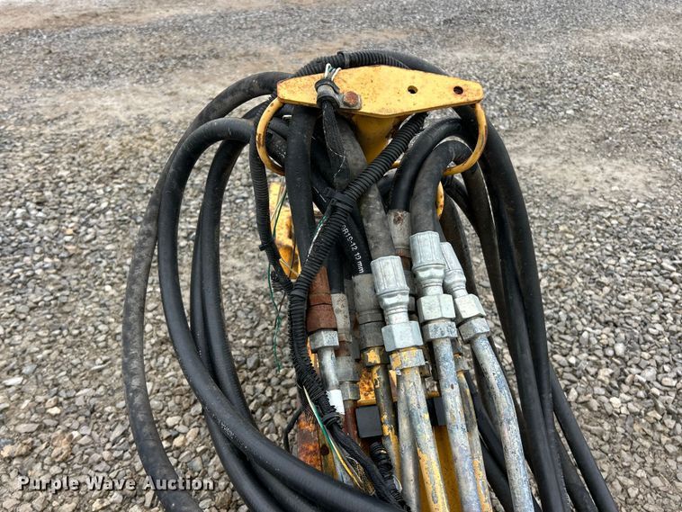 image for item ET6684 2012 John Deere 2112C scraper