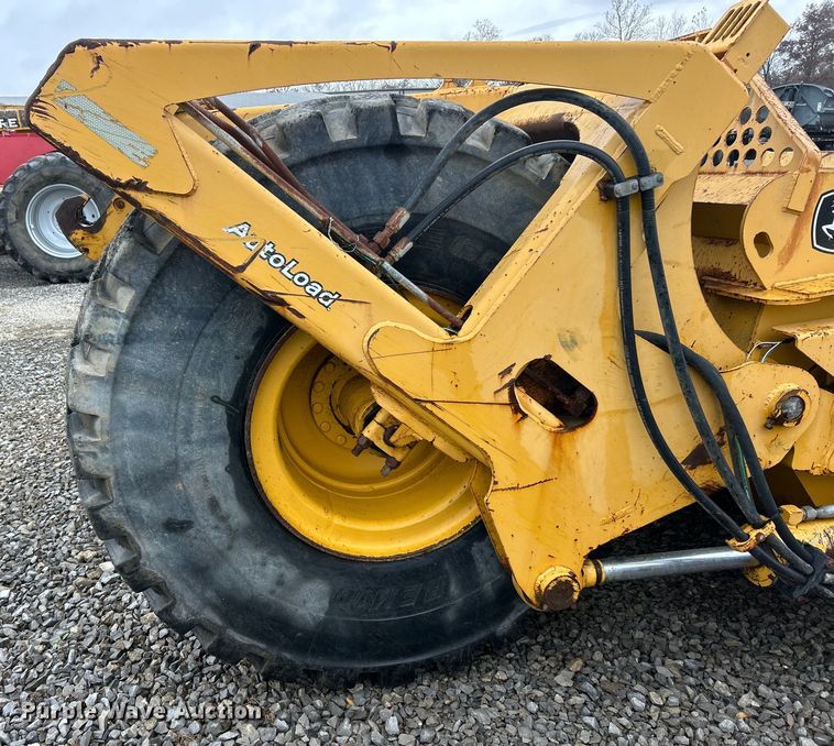 image for item ET6684 2012 John Deere 2112C scraper