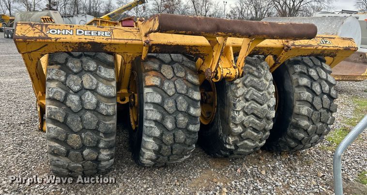 image for item ET6685 2012 John Deere 2112C scraper